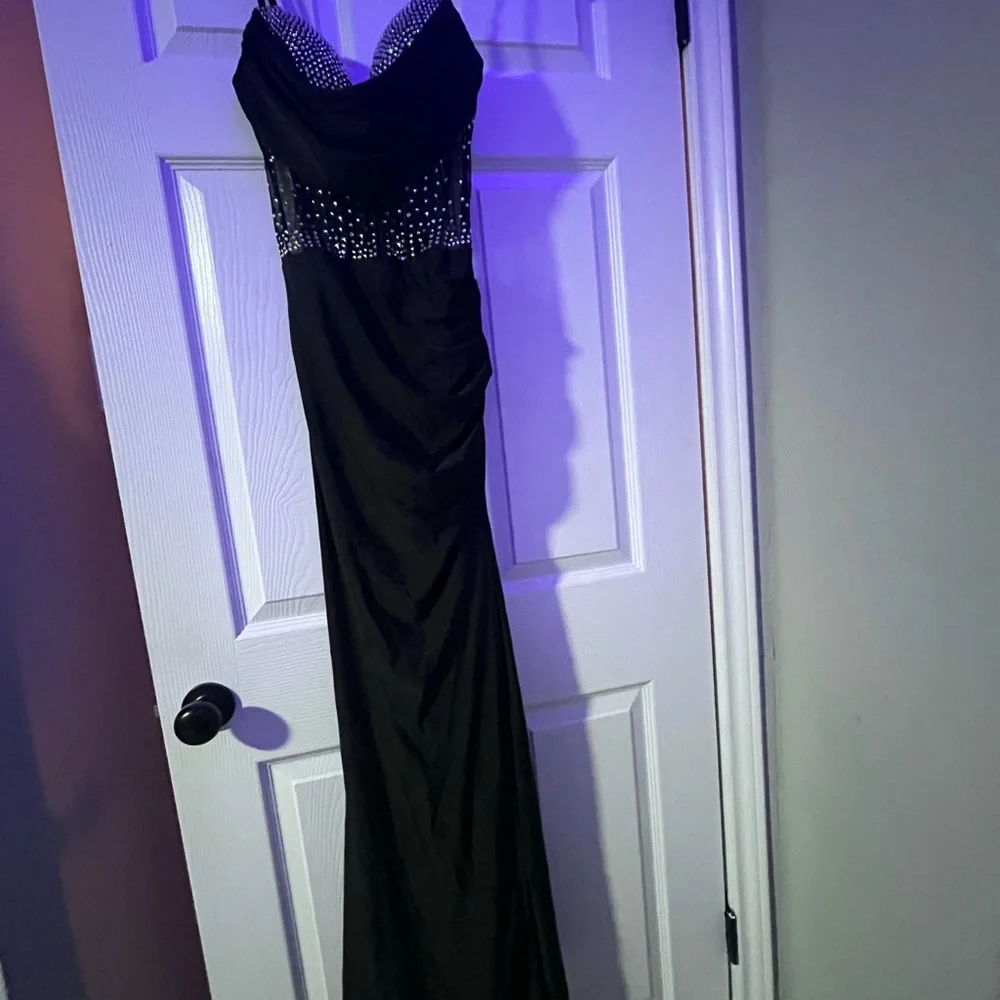 Elegant Black Sheer Evening Gown - Picture 3 of 3
